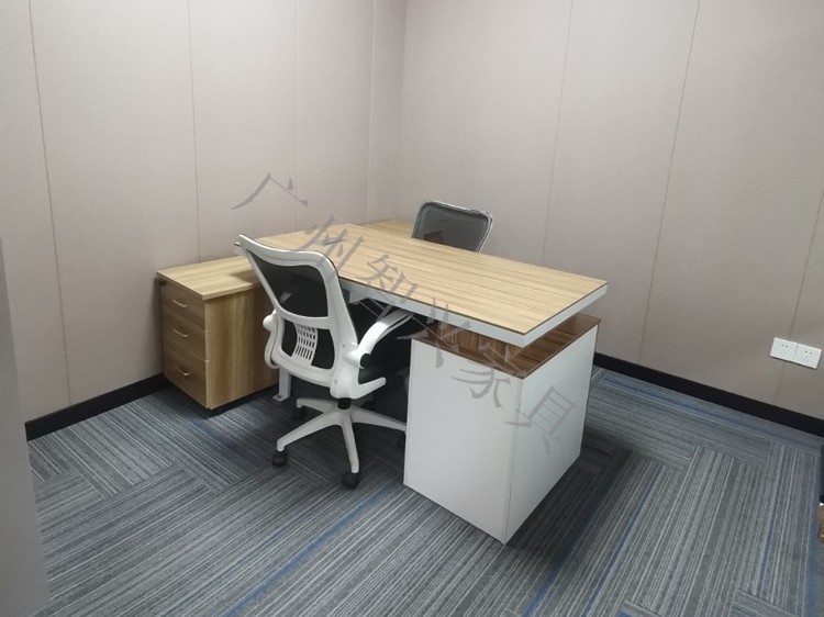 教你如何选择办公桌桌面尺寸    -广州智兴家具