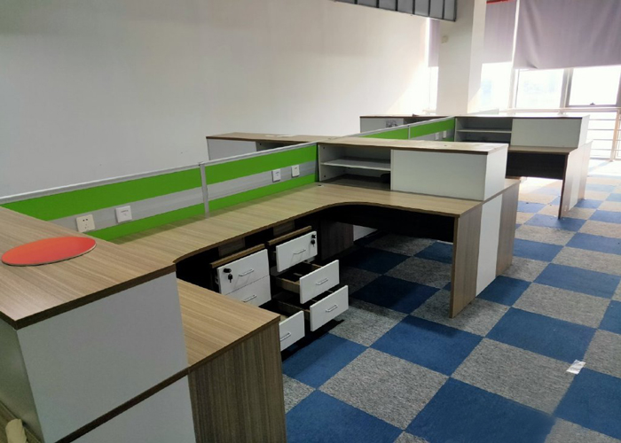 定制办公家具颜色怎么搭配 [智兴家具]