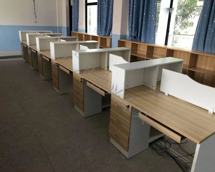 采购板式办公家具怎么选择好呢？ -广州智兴家具