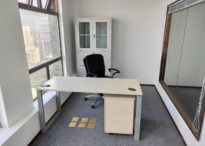 定制办公家具的材料如何挑选？[智兴家具]